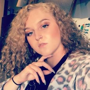 Meet your Posher, Celeste